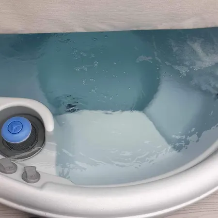 Hot Tub Luxury Caravan 23 Lancaster Tattershall Lakes Exterior photo