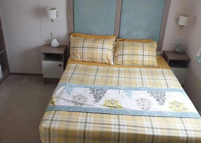 Hot Tub Luxury Caravan 23 Lancaster Tattershall Lakes